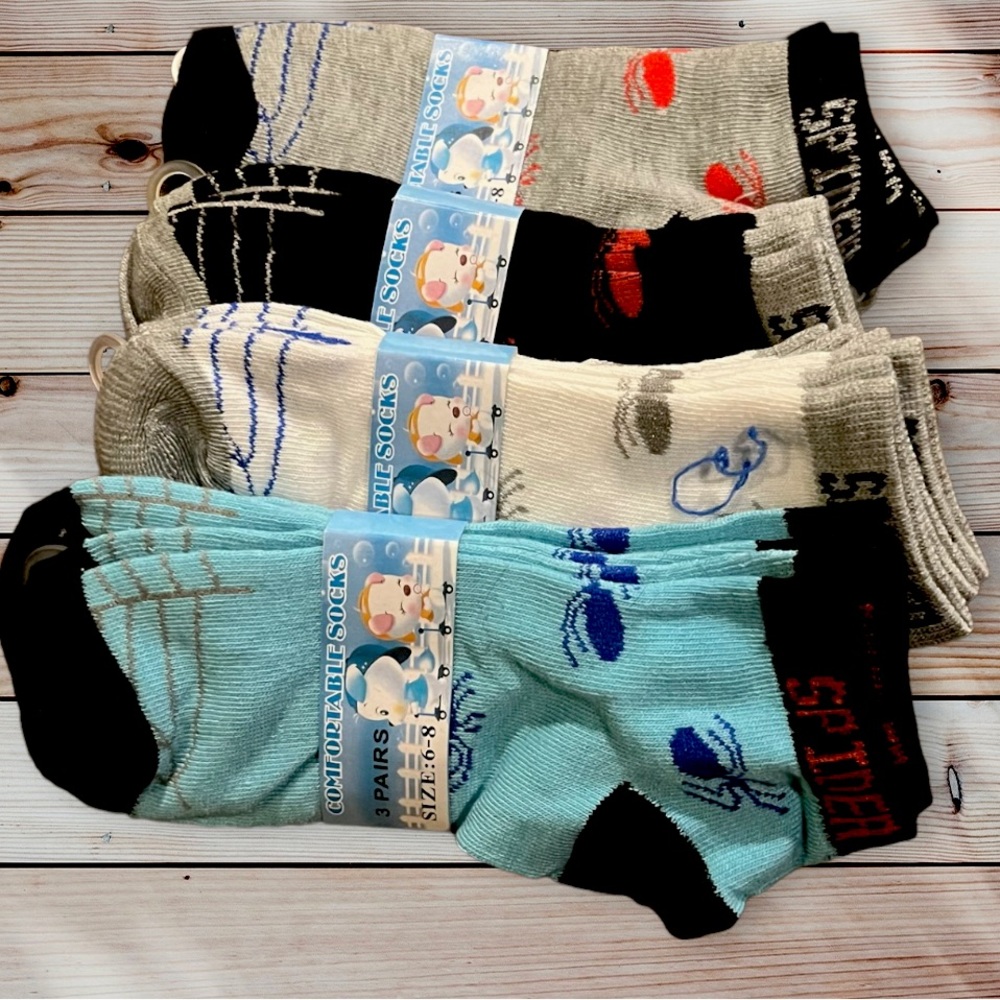 Boys socks size:6-8